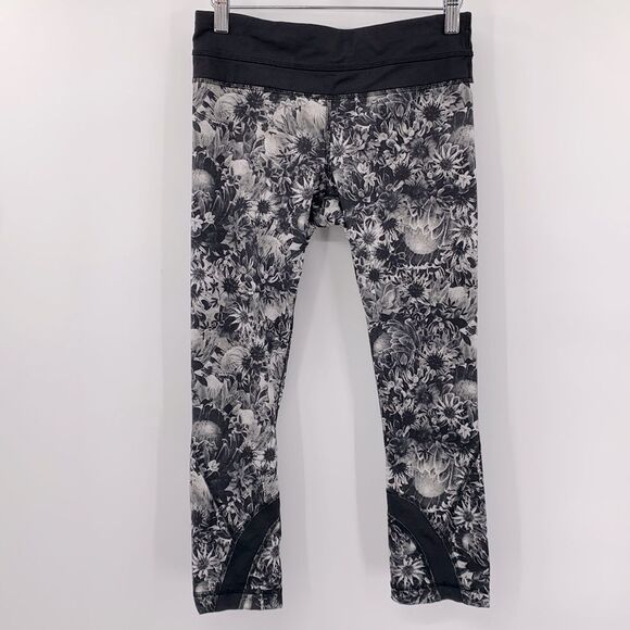 Lululemon Run Inspire II Flowabunga Luxtreme Crops Black & White Floral Sz 4 - Picture 1 of 7